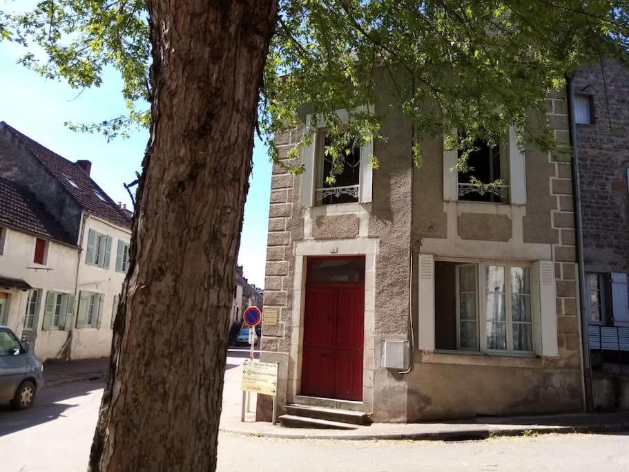 Gite Sous L' Orme Asquins Eksteriør billede
